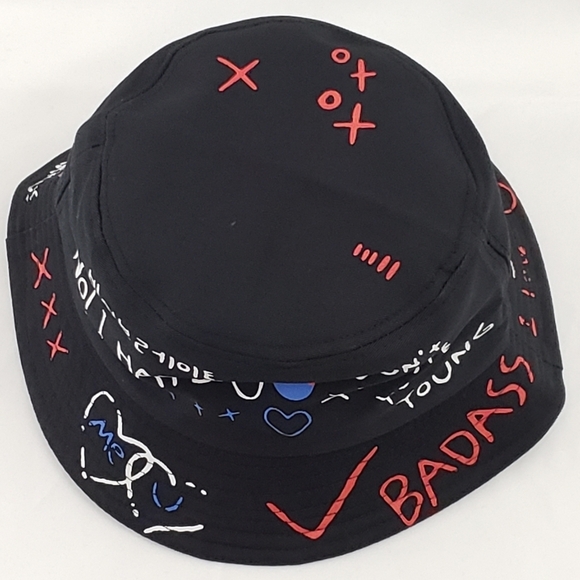 Graffiti Print Bucket Hat Black White - Picture 5 of 14